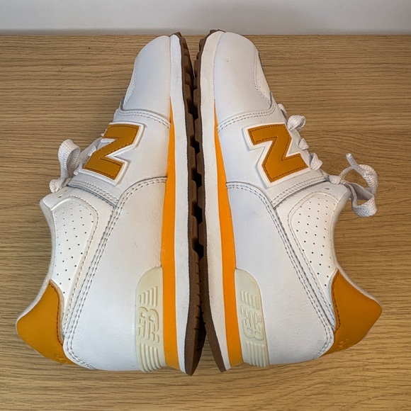 New Balance 574 White and Dark Yellow Leather Sneakers Men 6.5 Woman 8 - Picture 10 of 10
